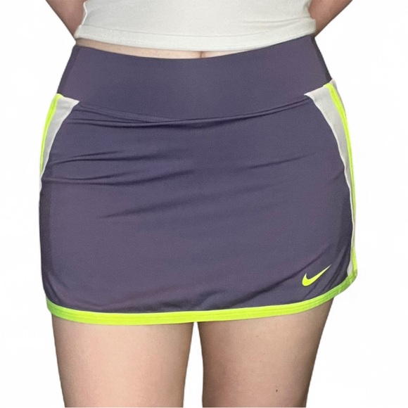 Nike purple Skirt with Yellow Trim and built in shorts size small - Picture 2 of 10